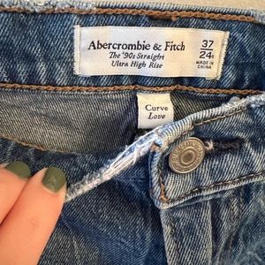 Abercrombie curve love ultra high rise 90s straight jean